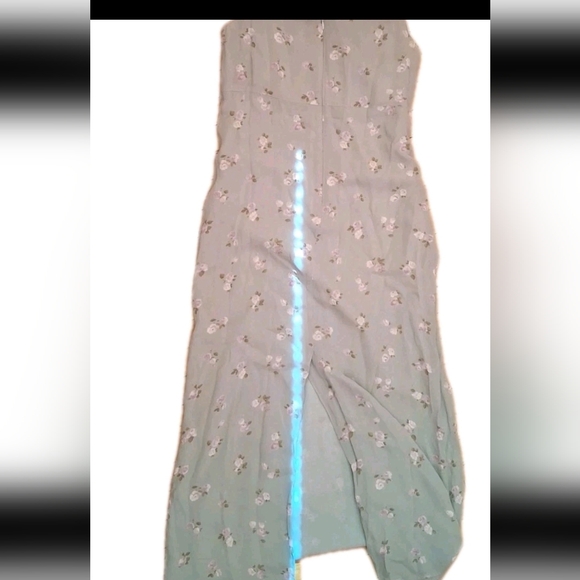 🌿 Vintage-Inspired Floral Midi Dress – Soft Sage Green 🌿 - Picture 5 of 10